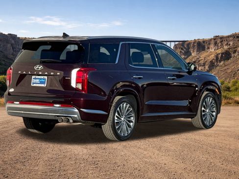 Used 2024 Hyundai Palisade Calligraphy AWD/4WD image 3
