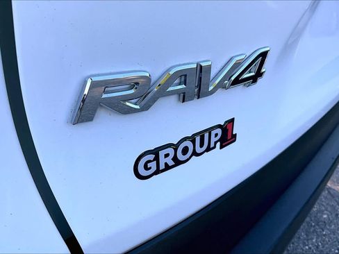 Used 2019 Toyota RAV4 LE w/ Carpet Mat Package AWD/4WD image 10