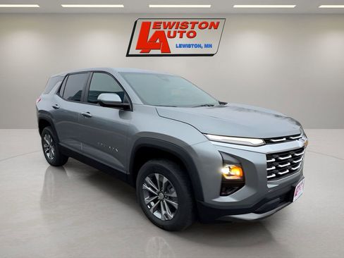 New 2026 Chevrolet Equinox LT w/ Convenience Package II image 2