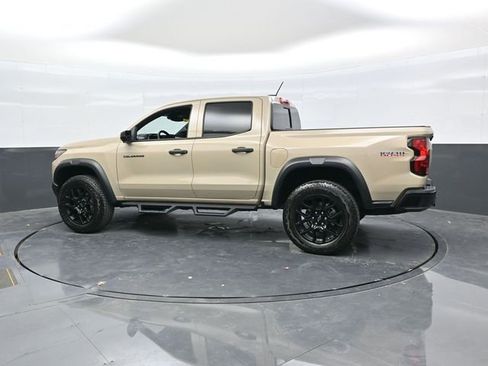 Used 2024 Chevrolet Colorado Trail Boss w/ LPO, Dark Essentials Package AWD/4WD image 4