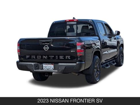 Used 2023 Nissan Frontier SV w/ SV Convenience Package RWD image 8