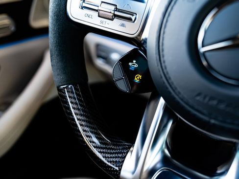 Used 2023 Mercedes-Benz GLS 63 AMG 4MATIC image 29