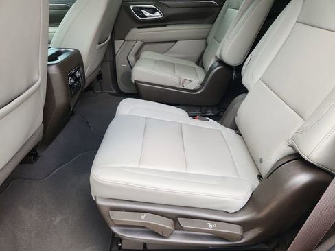 Used 2023 Chevrolet Tahoe LT w/ Luxury Package AWD/4WD image 25