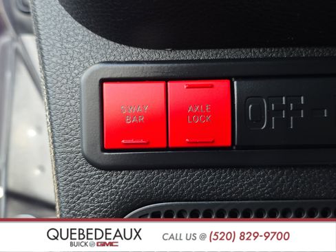 Used 2017 Jeep Wrangler Rubicon AWD/4WD image 25
