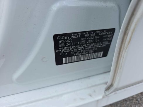 New 2026 Genesis G70 2.5T Prestige image 30