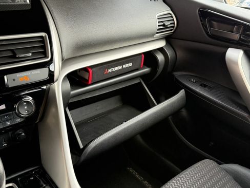 Used 2018 Mitsubishi Eclipse Cross LE AWD/4WD image 53