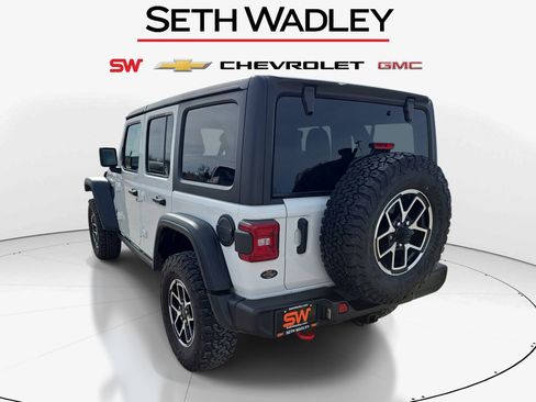 Used 2024 Jeep Wrangler Unlimited Rubicon AWD/4WD image 5