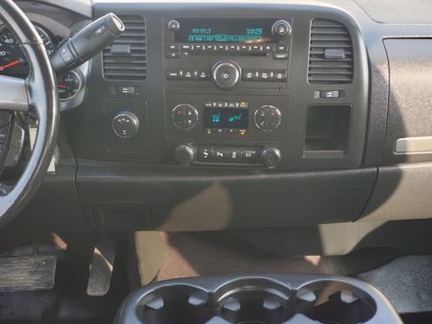 Used 2013 Chevrolet Silverado 2500 LT w/ Interior Plus Package image 29