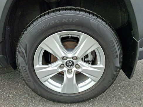 Used 2019 Toyota RAV4 XLE w/ All Weather Liner Package AWD/4WD image 13