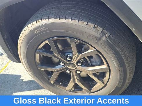 Used 2024 Jeep Grand Cherokee L Laredo image 23