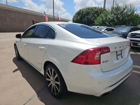 Used 2018 Volvo S60 T5 Inscription AWD/4WD image 2