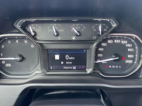 Used 2022 GMC Sierra 1500 AT4 w/ AT4 Preferred Package AWD/4WD image 10