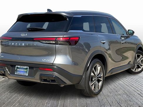 Certified 2025 INFINITI QX60 Luxe image 9