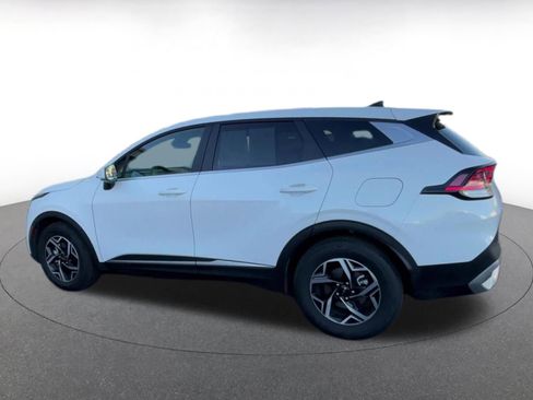 Used 2025 Kia Sportage LX FWD image 10