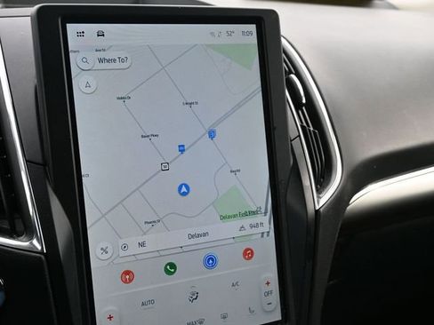 Used 2022 Ford Edge Titanium w/ Equipment Group 301A image 28