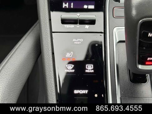 Used 2022 Porsche Cayenne image 20