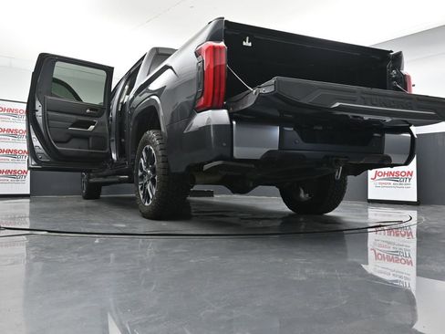 Used 2024 Toyota Tundra Limited AWD/4WD image 47