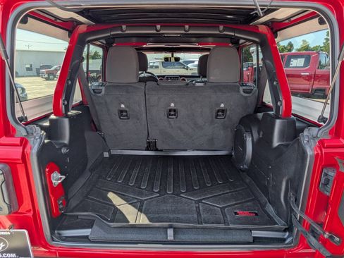 Used 2022 Jeep Wrangler Unlimited Sport AWD/4WD image 6