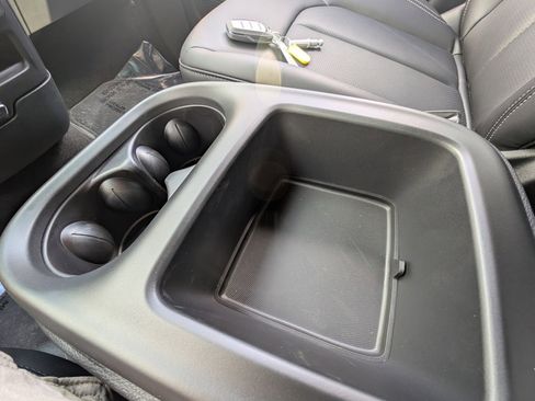 New 2026 Chrysler Pacifica Select image 30