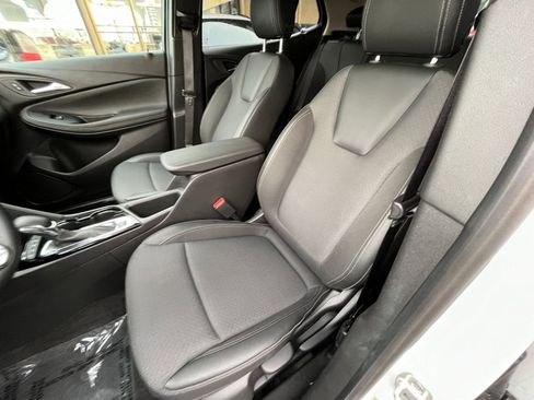 Used 2025 Buick Encore GX Preferred image 36