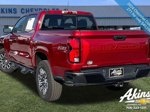 Used 2024 Chevrolet Colorado Z71 w/ Advanced Trailering Package image 4