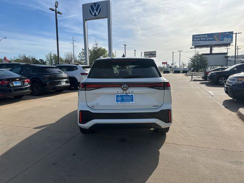 New 2026 Volkswagen Tiguan SE R-Line AWD/4WD image 6
