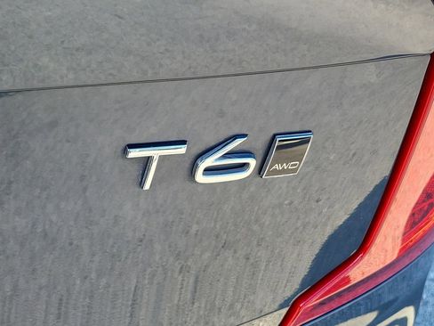 Used 2022 Volvo XC90 T6 Momentum w/ Protection Package image 8