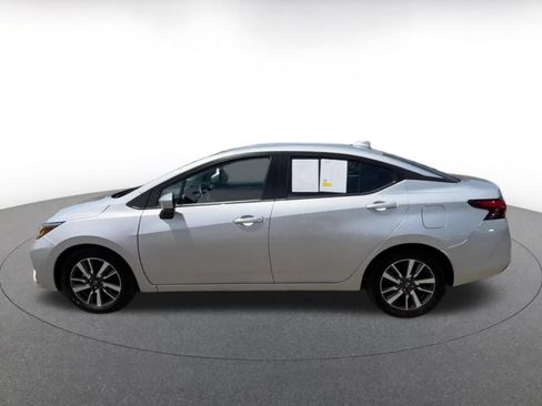 Used 2025 Nissan Versa SV FWD image 9