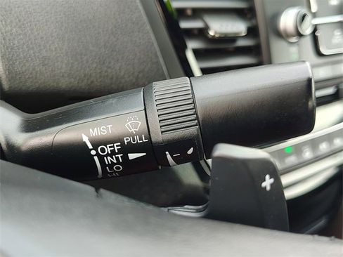 Used 2017 Honda Accord Sport image 20