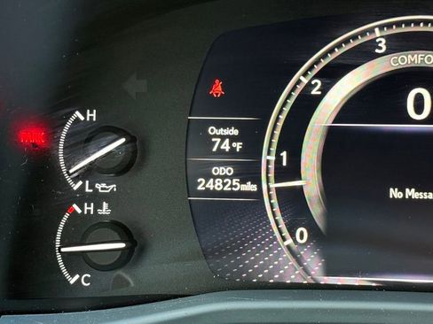 Used 2024 Lexus LX 600 4WD w/ Luxury Package image 35