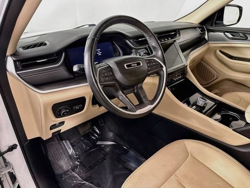 Certified 2021 Jeep Grand Cherokee L Limited AWD/4WD image 16