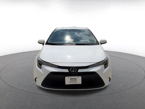 Used 2025 Toyota Corolla LE image 4