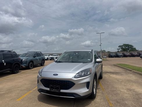Used 2020 Ford Escape SE FWD image 6
