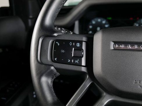 Used 2025 Land Rover Defender 110 S image 19