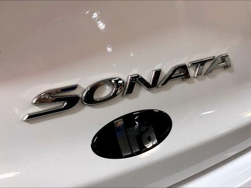 Used 2017 Hyundai Sonata Sport w/ Value Edition Package 02 image 31