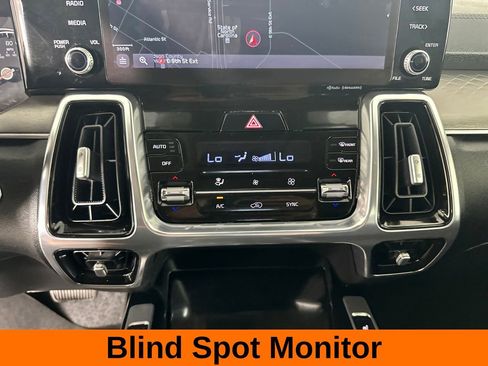 Used 2021 Kia Sorento SX AWD/4WD image 18