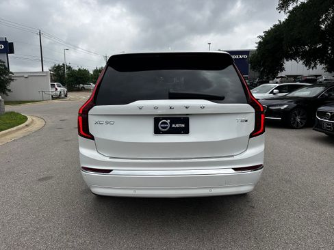 New 2025 Volvo XC90 T8 Plus w/ Protection Package Premier image 5