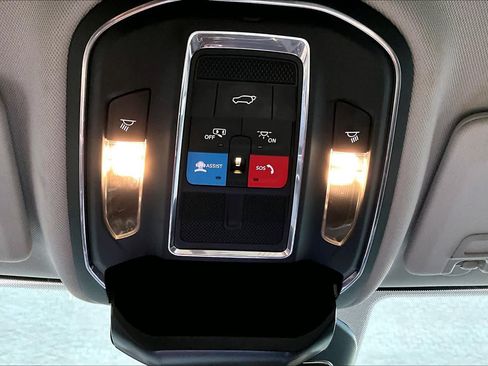 Used 2023 Jeep Grand Cherokee L Limited w/ Luxury Tech Group II AWD/4WD image 28