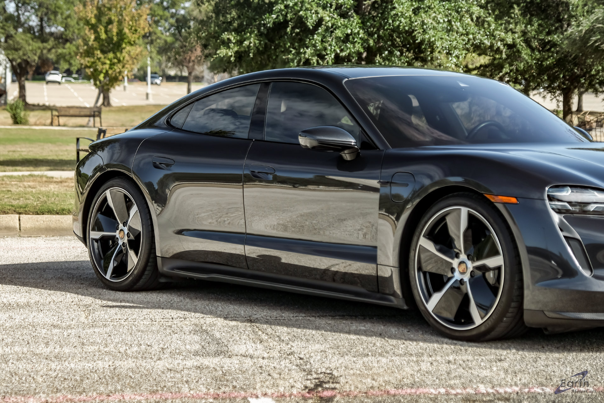 Used 2021 Porsche Taycan Turbo S AWD/4WD image 23