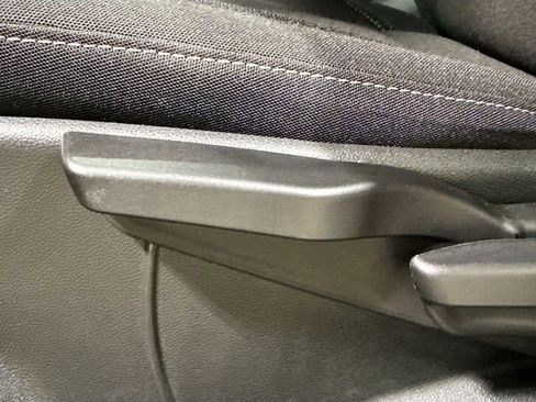 New 2026 Chevrolet Equinox EV LT image 22