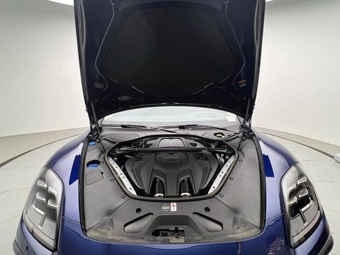 Used 2025 Porsche Panamera image 26