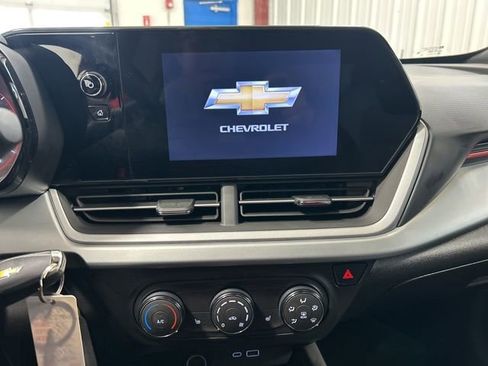 Used 2024 Chevrolet Trax RS w/ Driver Confidence Package image 19