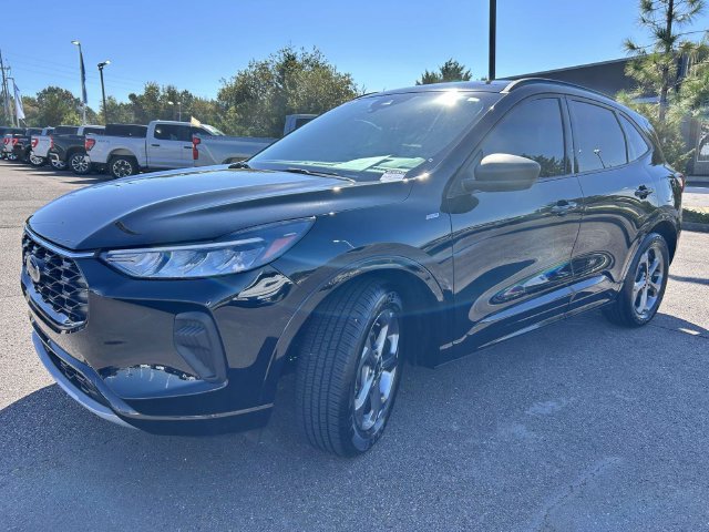 Certified 2024 Ford Escape ST-Line w/ Tech Pack #1 FWD image 11