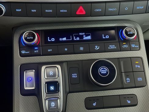 Used 2025 Hyundai Palisade SEL FWD image 24