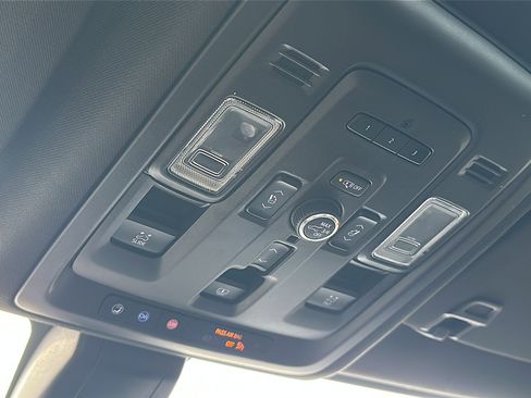 Used 2021 GMC Yukon Denali w/ LPO, Illumination Package image 37