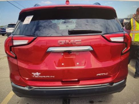Used 2024 GMC Terrain AT4 w/ Tech Package image 4