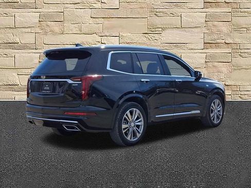 Used 2025 Cadillac XT6 Premium Luxury w/ Technology Package image 4