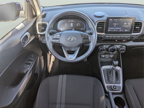 Certified 2024 Hyundai Venue SEL FWD image 15