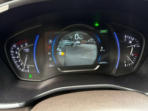 Used 2020 Hyundai Santa Fe Limited AWD/4WD image 32