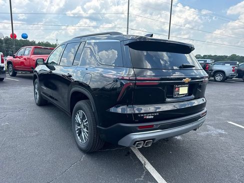 New 2026 Chevrolet Traverse LT w/ Enhanced Driving Package FWD image 8